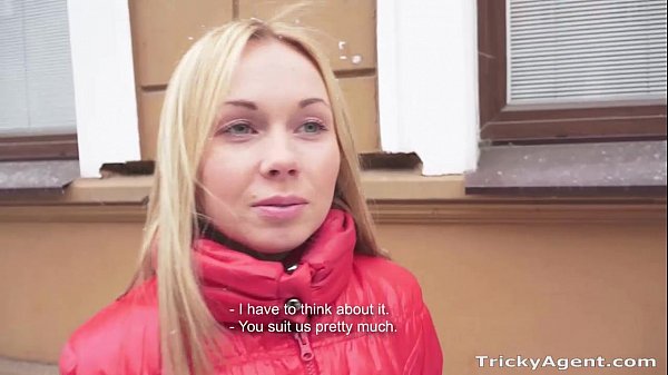 Зимой в Москве на улице агент познакомился с блондинкой Lina Napoli и отодрал ее на приватном кастинге